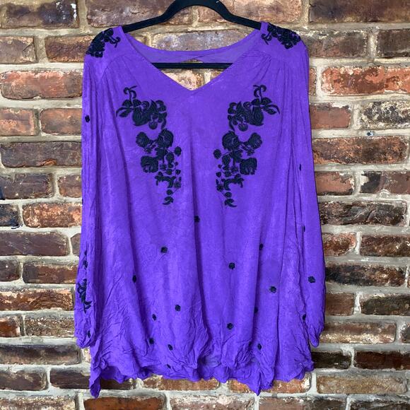 Denim 24/7 Purple Black Floral Embroidered Keyhole Open Back Sweater Women's 20W - Picture 1 of 5